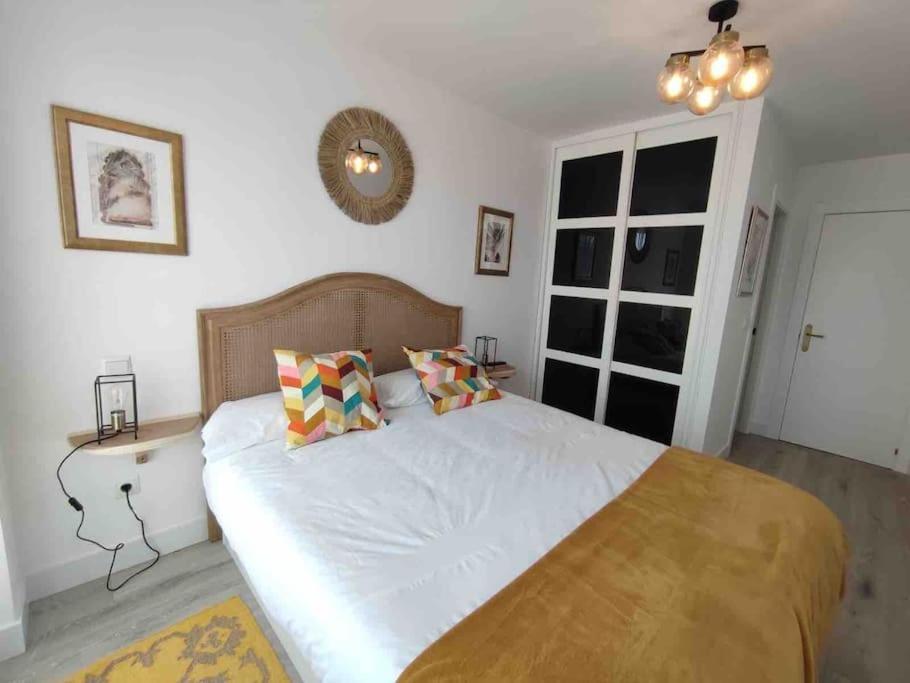 Exclusivo Apartamento Con Aparcamiento Gratuito Laredo Exterior photo